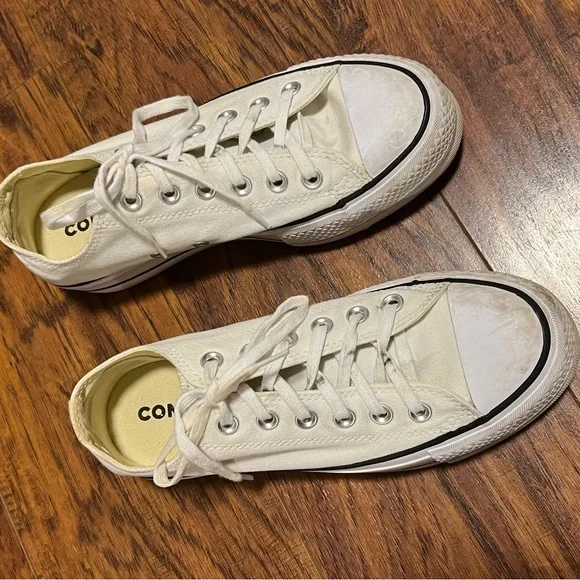 Converse - Picture 4 of 4